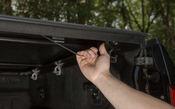 2014-2018 Chevrolet/GMC 1500 Tonneau Cover 2014-2018 Chevrolet/GMC 1500 Tonneau Cover