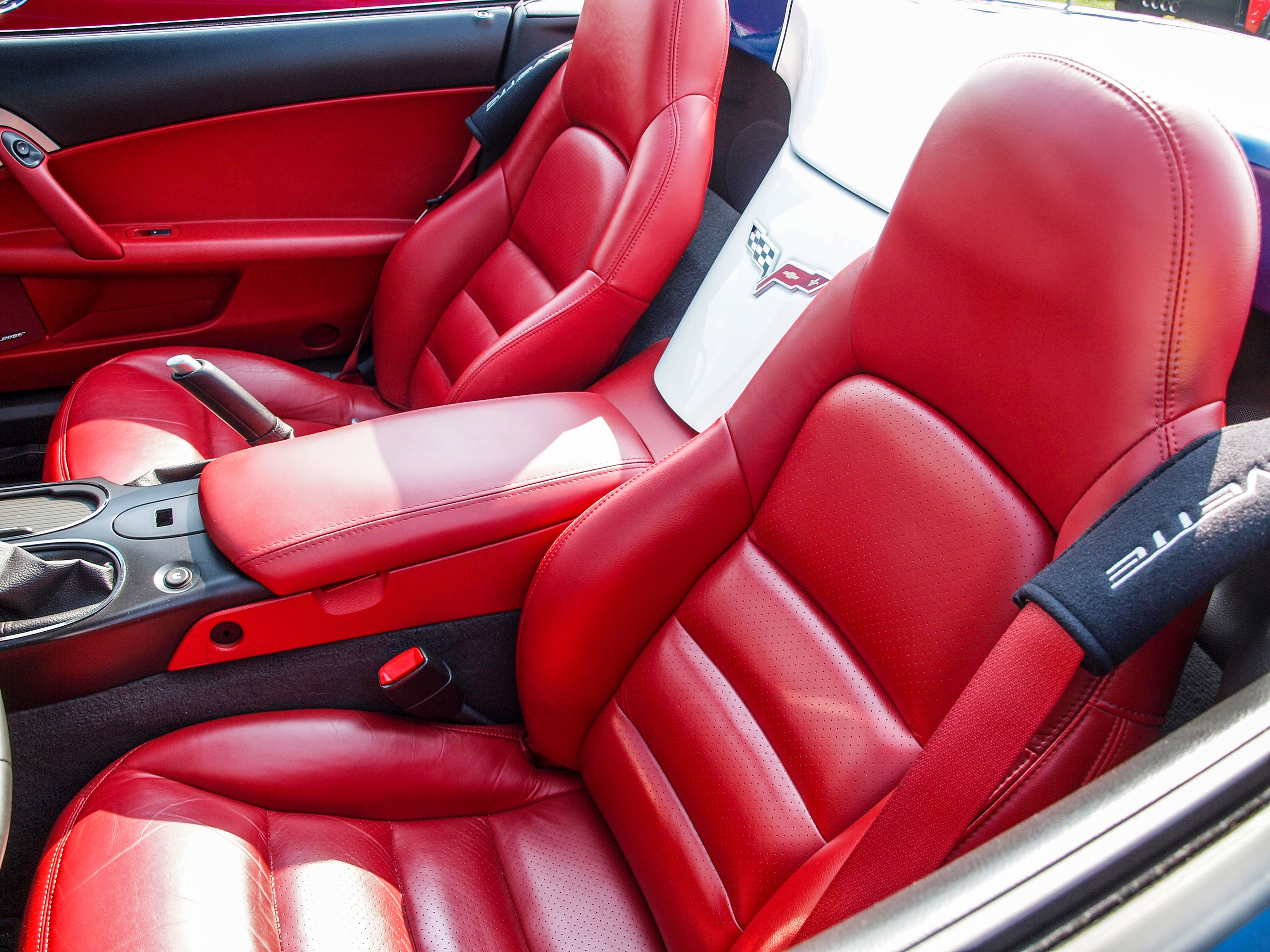 2005-2011 C6 Corvette Leather Standard Seat Covers W/Vinyl Trim - Red