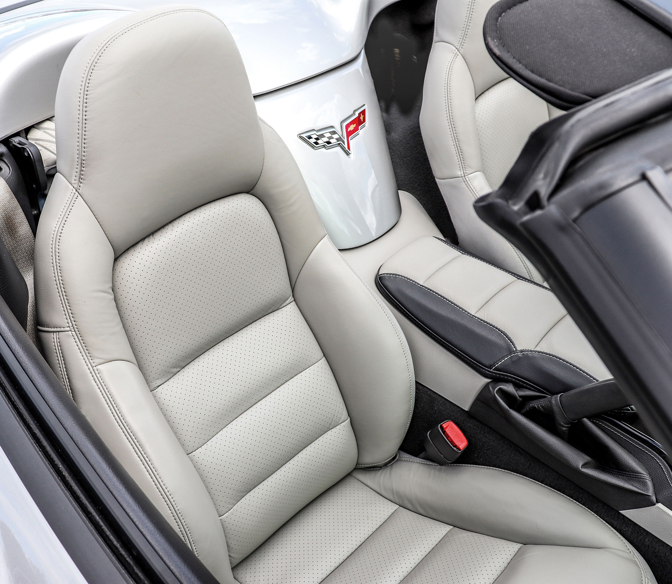 2006-2011 C6 Corvette Leather Standard Seat Covers W/Vinyl Trim - Light Titanium