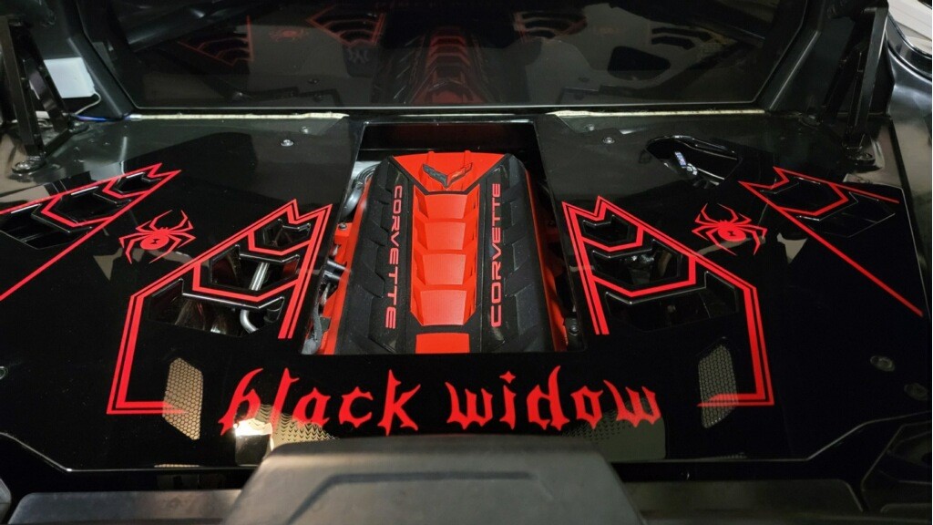 2020-2025 C8 Corvette One-Piece Painted Engine Cover