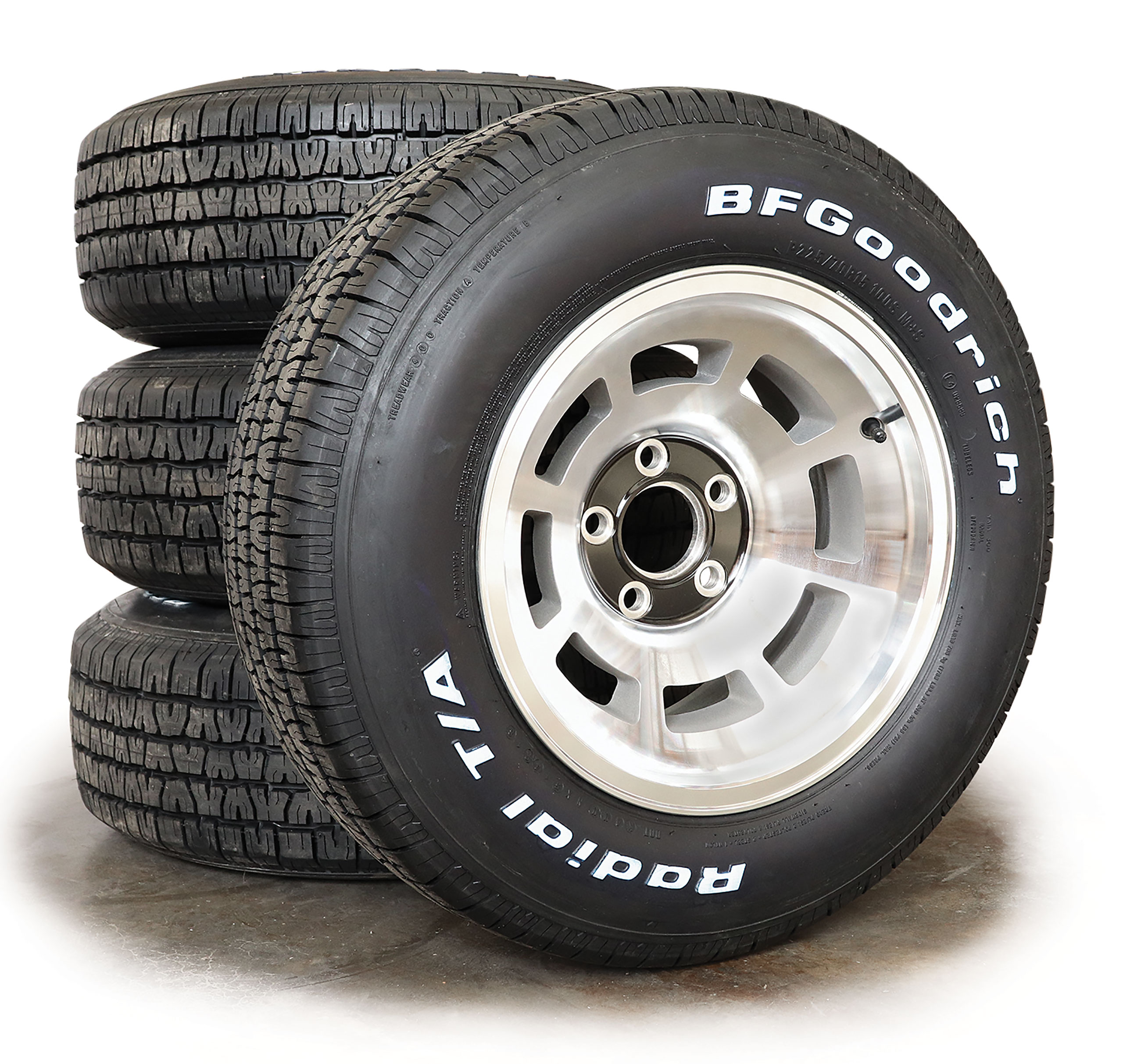 22774 Polished Aluminum Wheel w/ Black Center & 225/70R15 BF Goodrich Tire Kit For 76-79 Corvette
