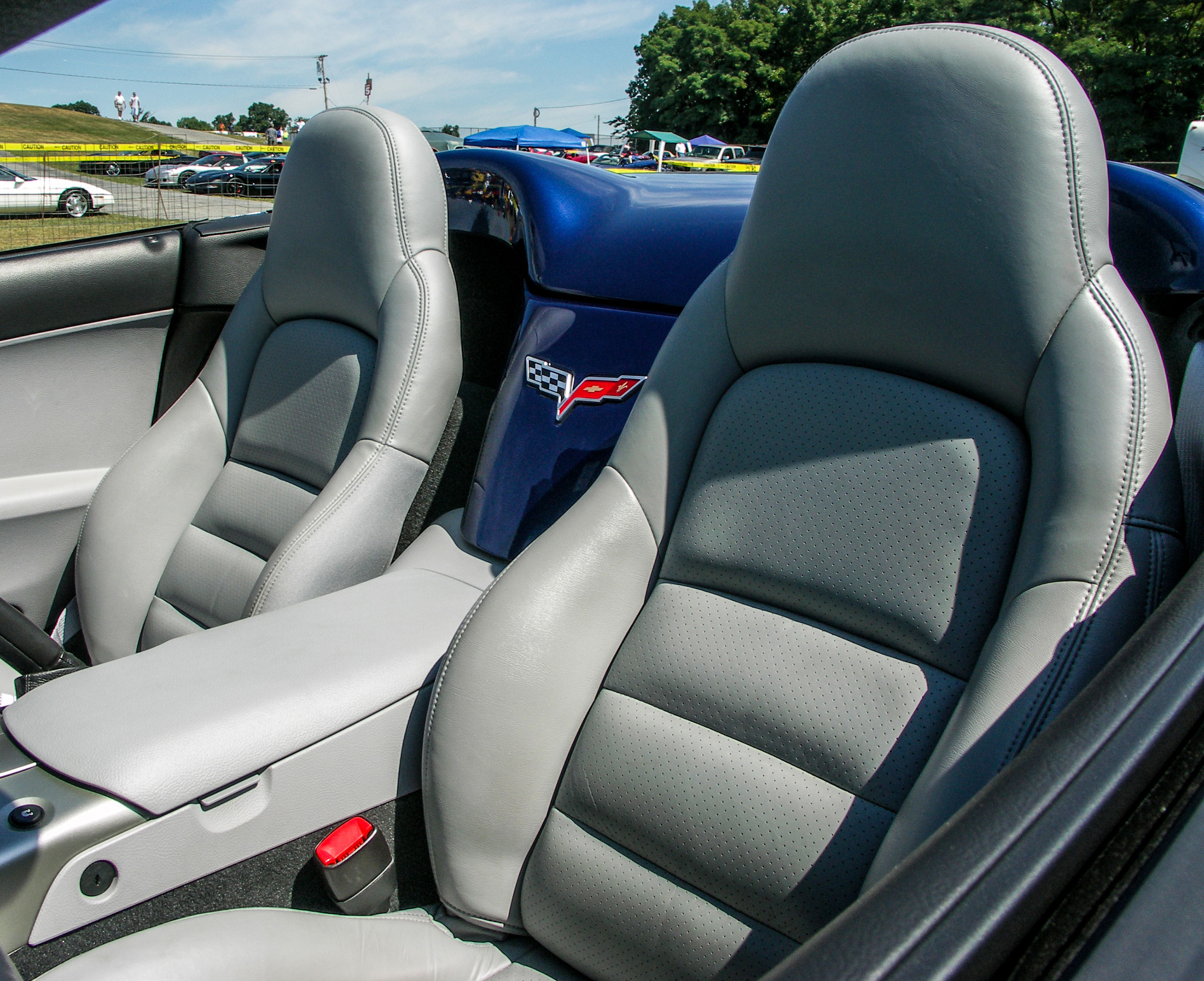 Reproduction Leather Sport Seat Covers W/Perforated Inserts Steel Gray For 05 Corvette