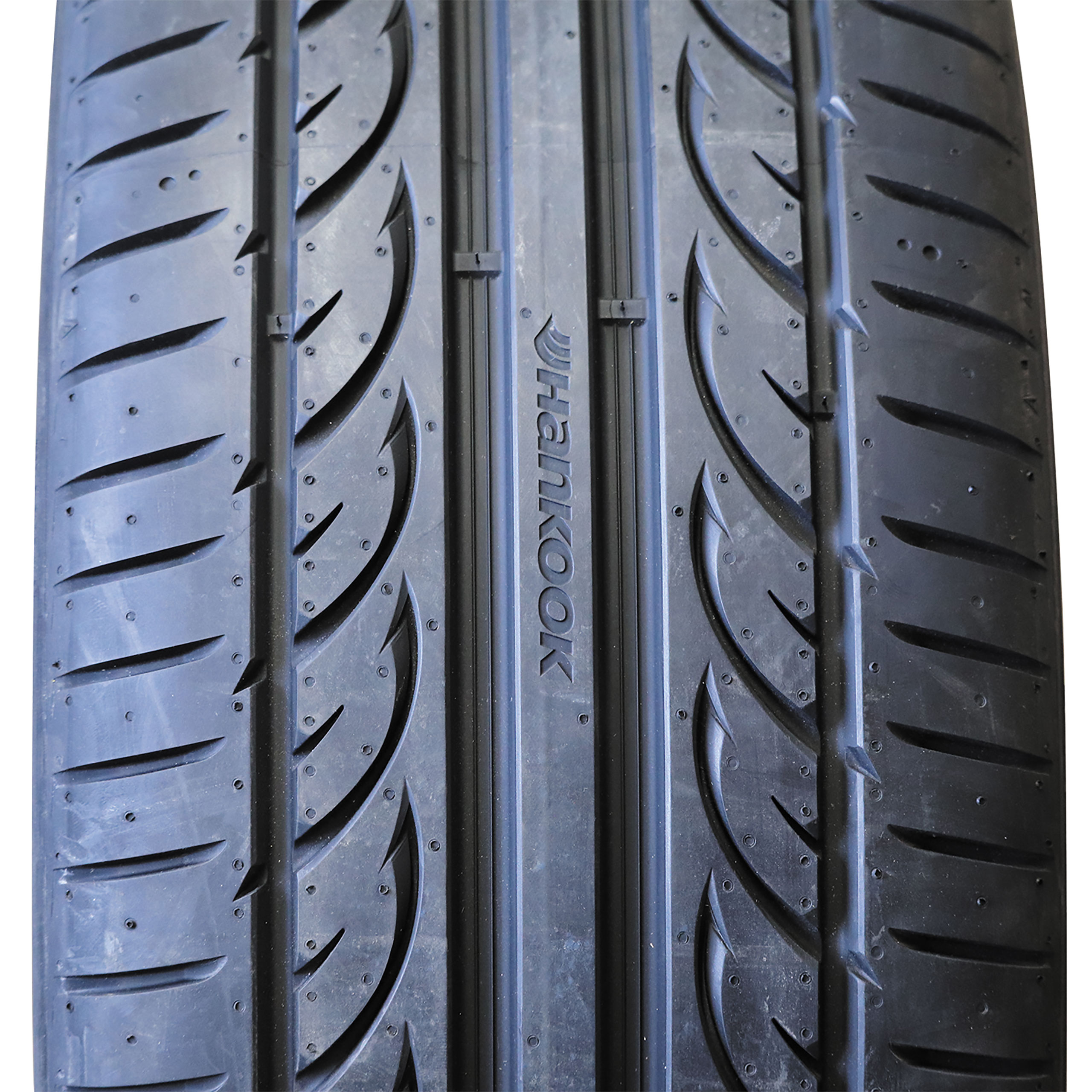 MM500 19x85 Wheel & Tire Kit W/Hankook Ventus V12 Evo2 Gloss Black For 2007-09 Mustang