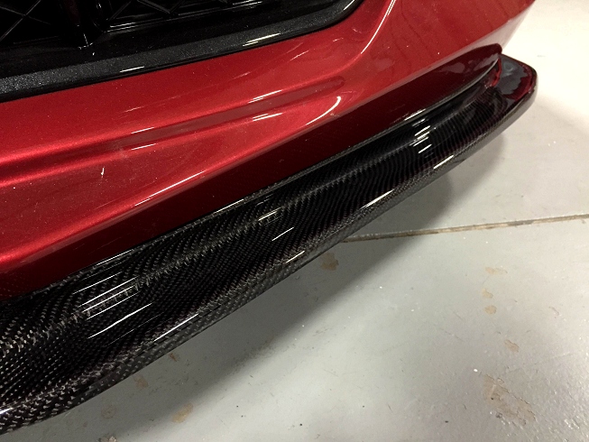 another close up view of C7 carbon fiber front splitter