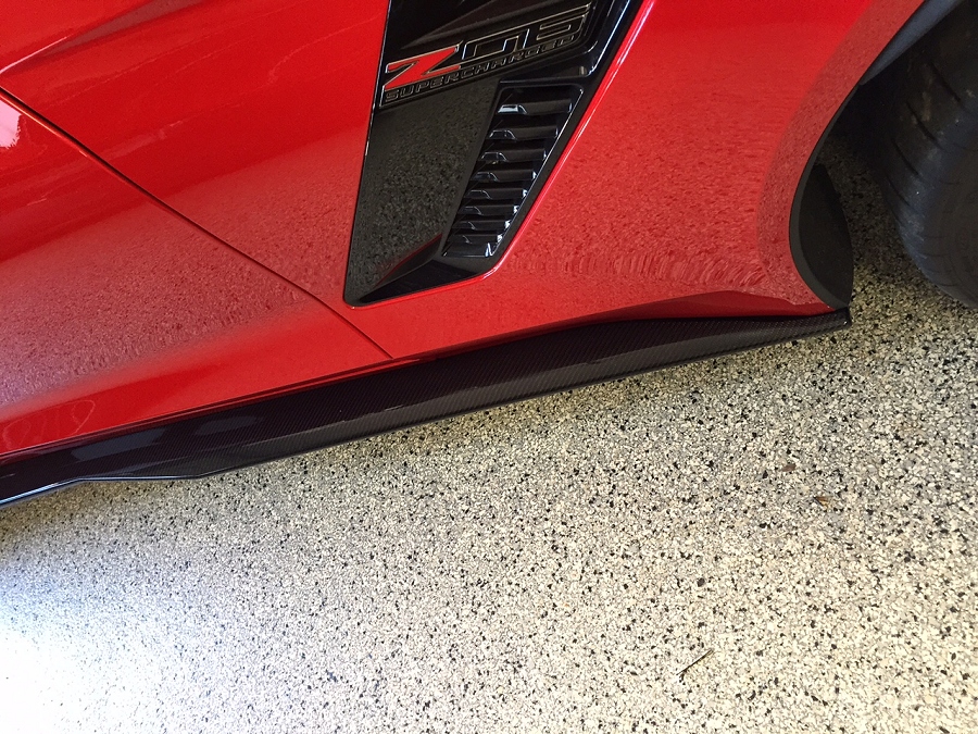 C7 Z06 Style Carbon Fiber side skirts  